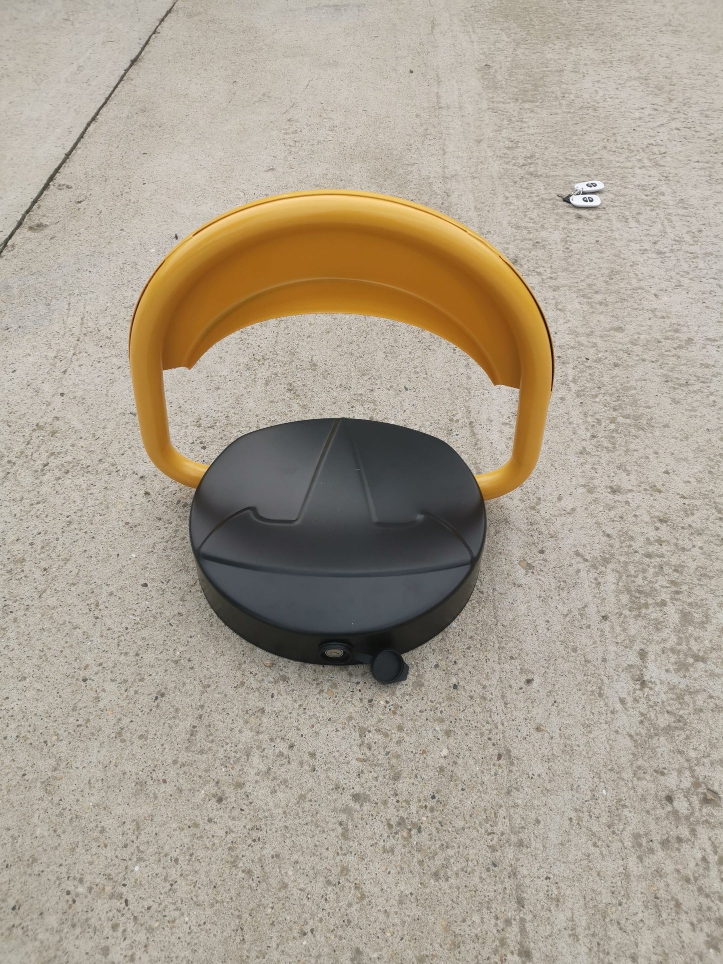 Zaobljena Parking Barijera SA DALJINSKIM